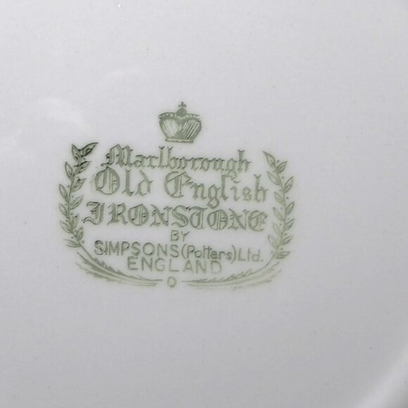 *** MARLBOROUGH *** Old English Ironstone 9" / SALAD PLATE / Gold Edging - Picture 2 of 2